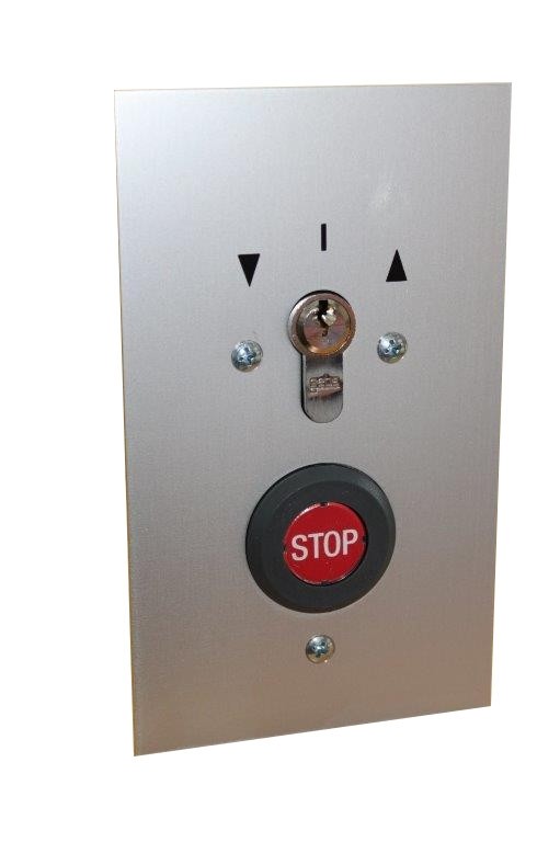 Schlüsselschalter 2-seitig tastend, mit Zylinder, mit STOP Taster